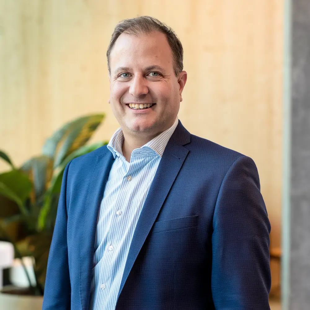 Portrait of Daniel Brunner, Financial advisor, taken in our Kloten office.